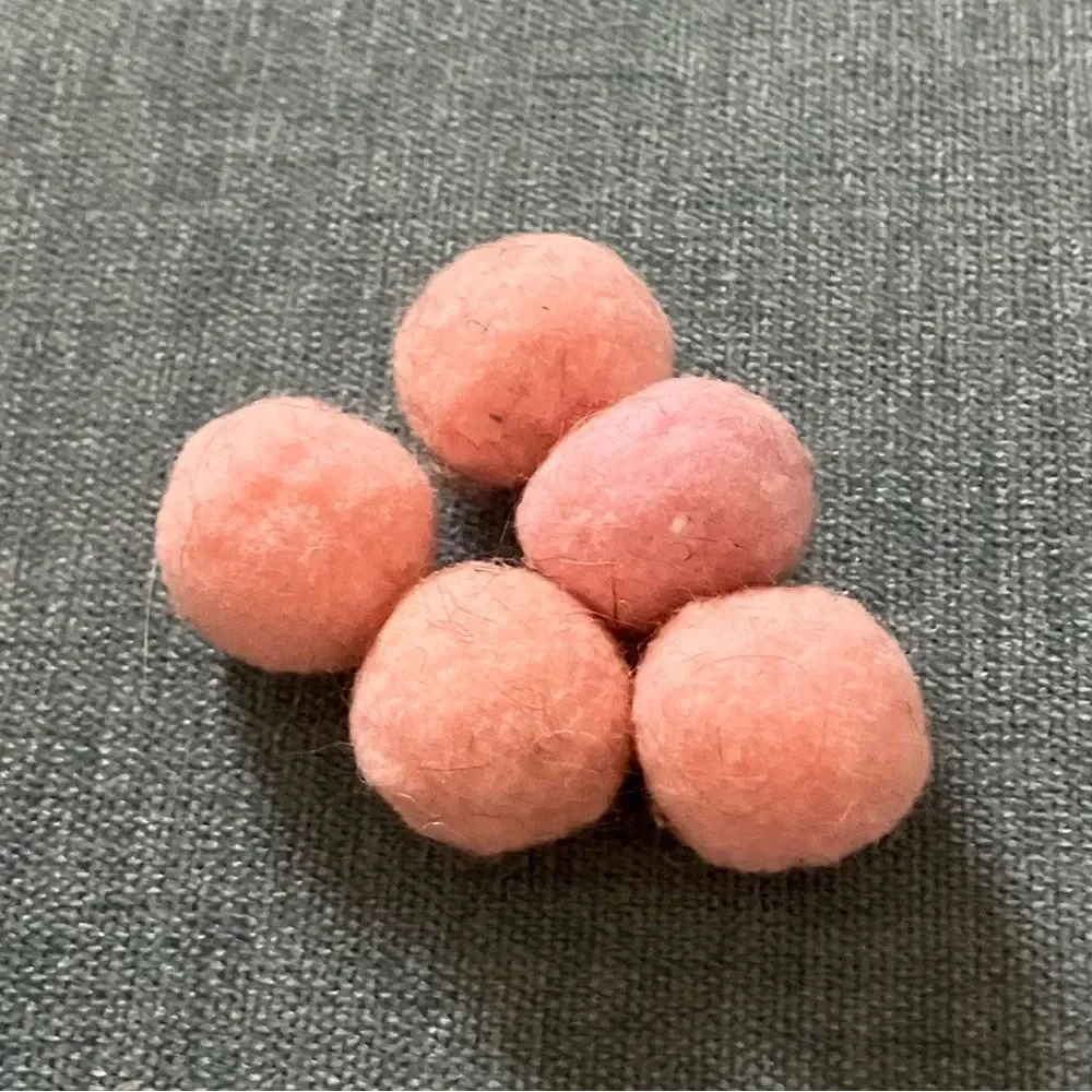 5 Pink Cat Pompom Ball Toys